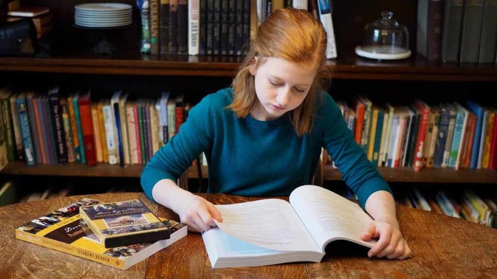 Student reading American History